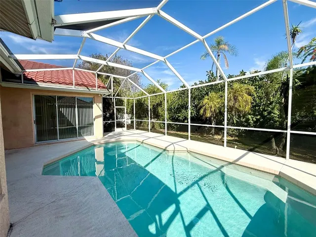 $499,950 | 7157 42nd Court East, Sarasota, FL 34243