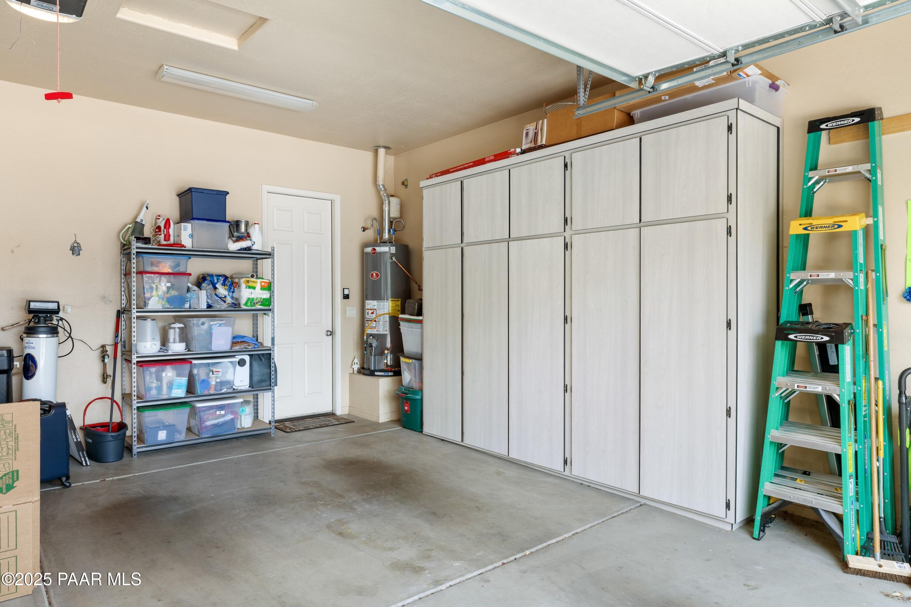 6582 Farmstead Road Prescott Valley, AZ 86314 - Photo 17 of 52 Garage