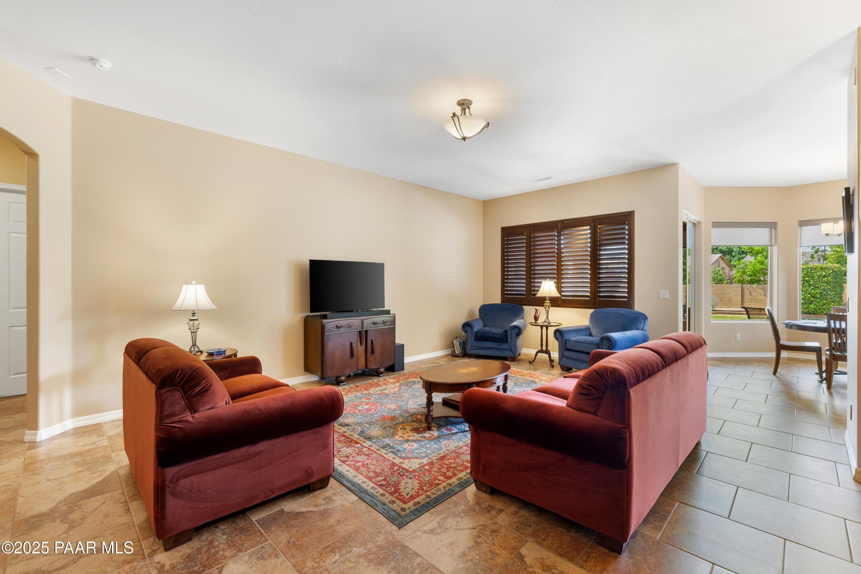 6582 Farmstead Road Prescott Valley, AZ 86314 - Photo 8 of 52 Living Room