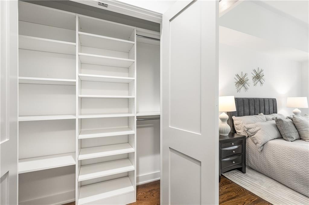 1100 Howell Mill Road Northwest, Unit 404 Atlanta, GA 30318 - Photo 25 of 45 a living room with furniture