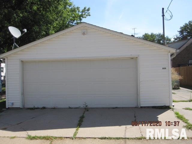 2029 3rd Street Moline, IL 61265 - Photo 3 of 27 Gallery Image 3