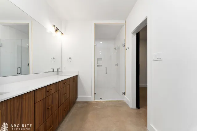 $5,550,000 | 4509-4535 22nd Place, Lubbock, TX 79407