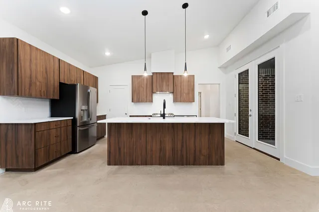 $5,550,000 | 4509-4535 22nd Place, Lubbock, TX 79407