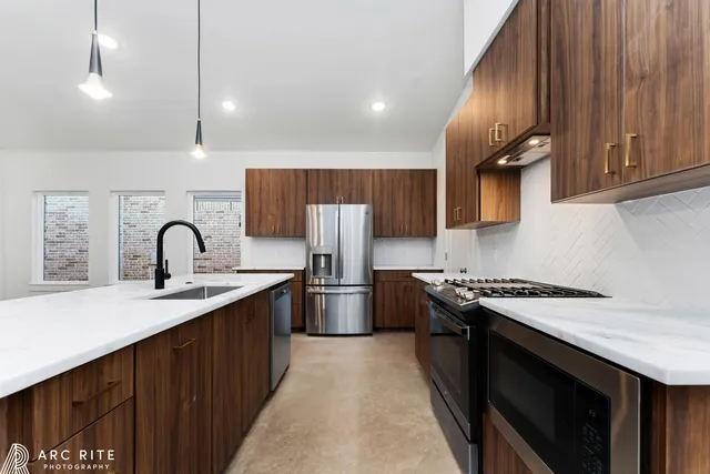 $5,550,000 | 4509-4535 22nd Place, Lubbock, TX 79407