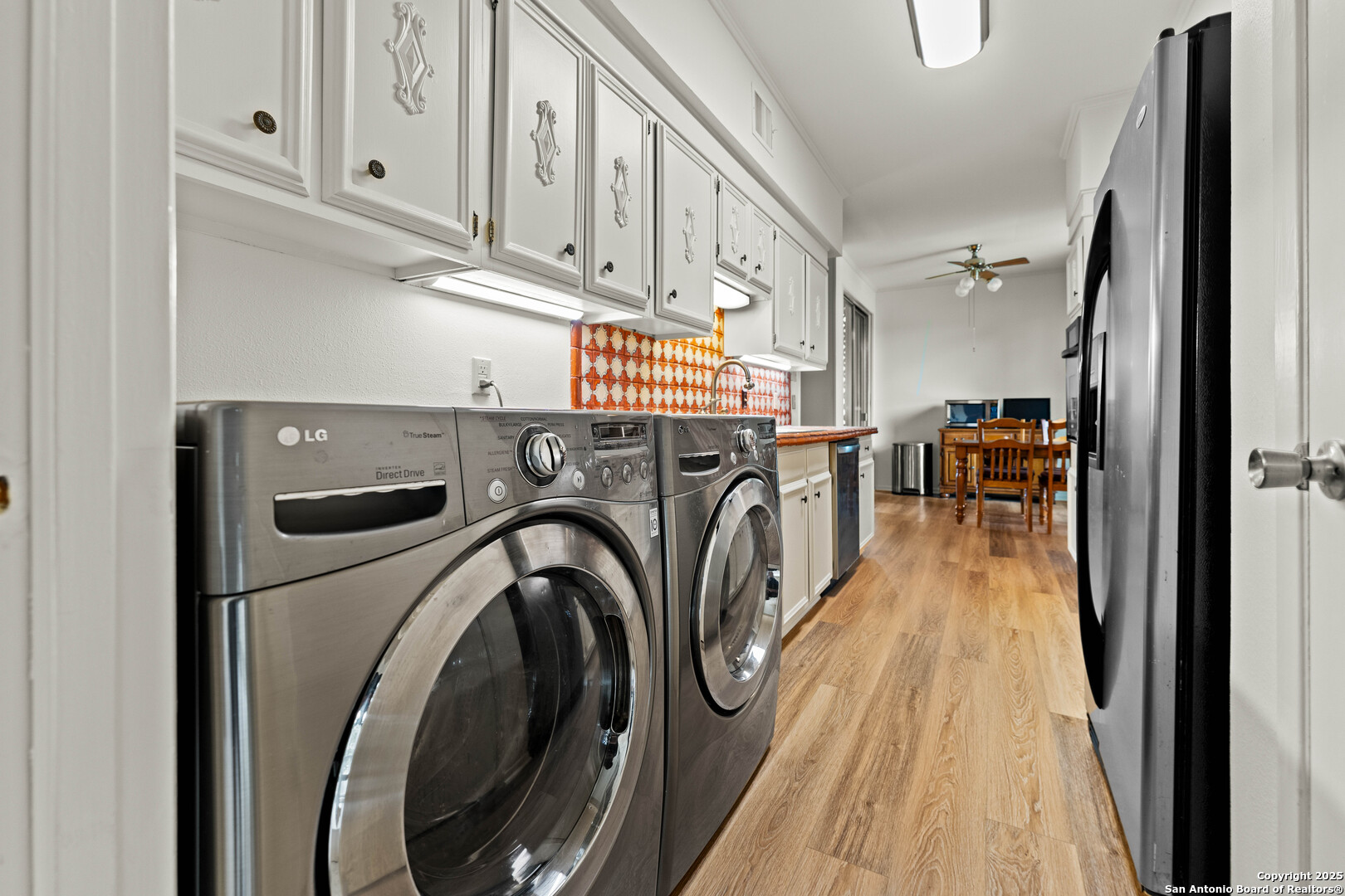 3678 Hidden Drive, Unit 1301 San Antonio, TX 78217 - Photo 17 of 47 a view of a kitchen with washer and dryer