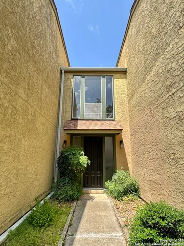 a view of a entryway