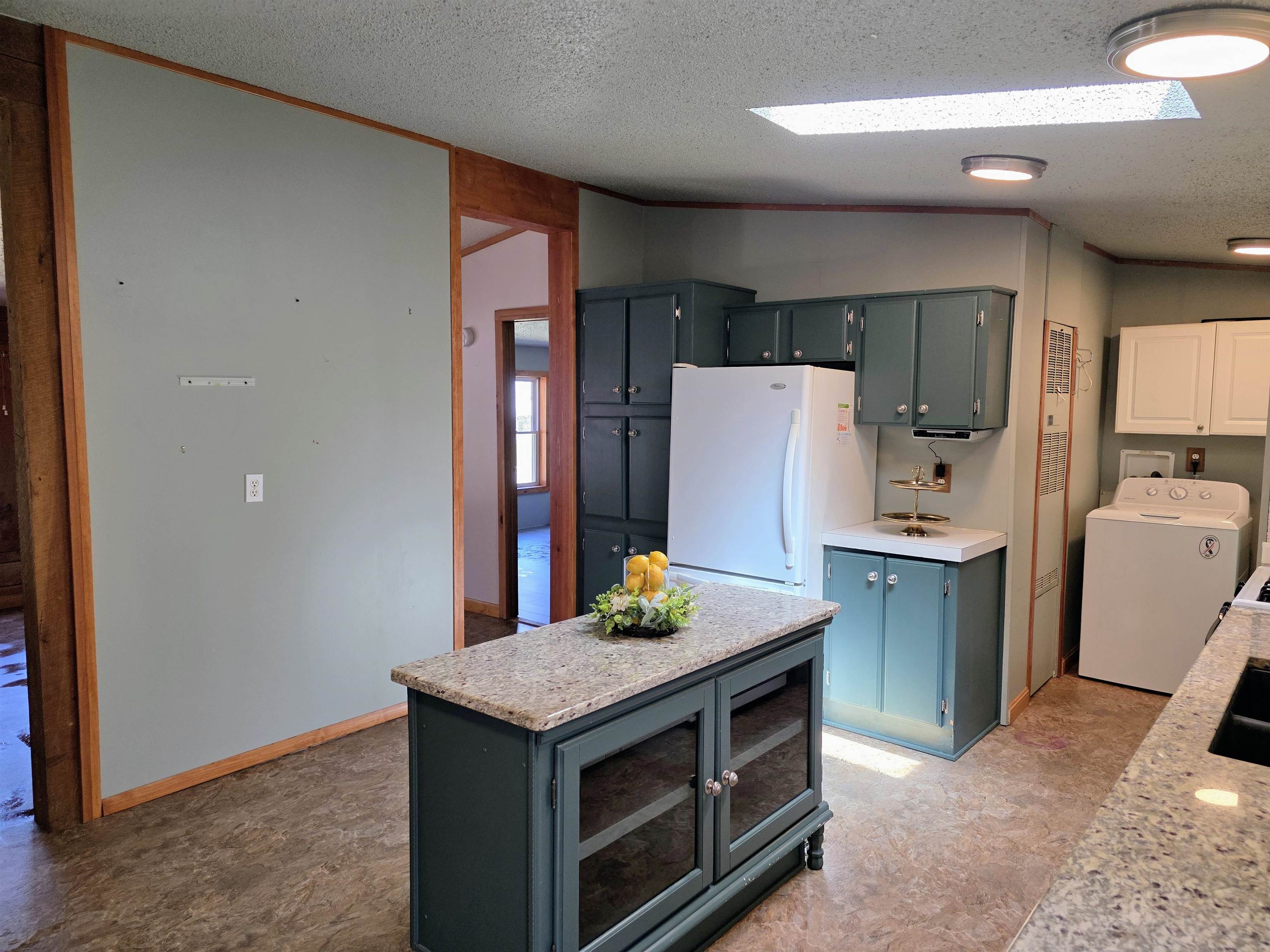 97 Fordway Extension, Unit 29 Derry, NH 03038 - Photo 16 of 40