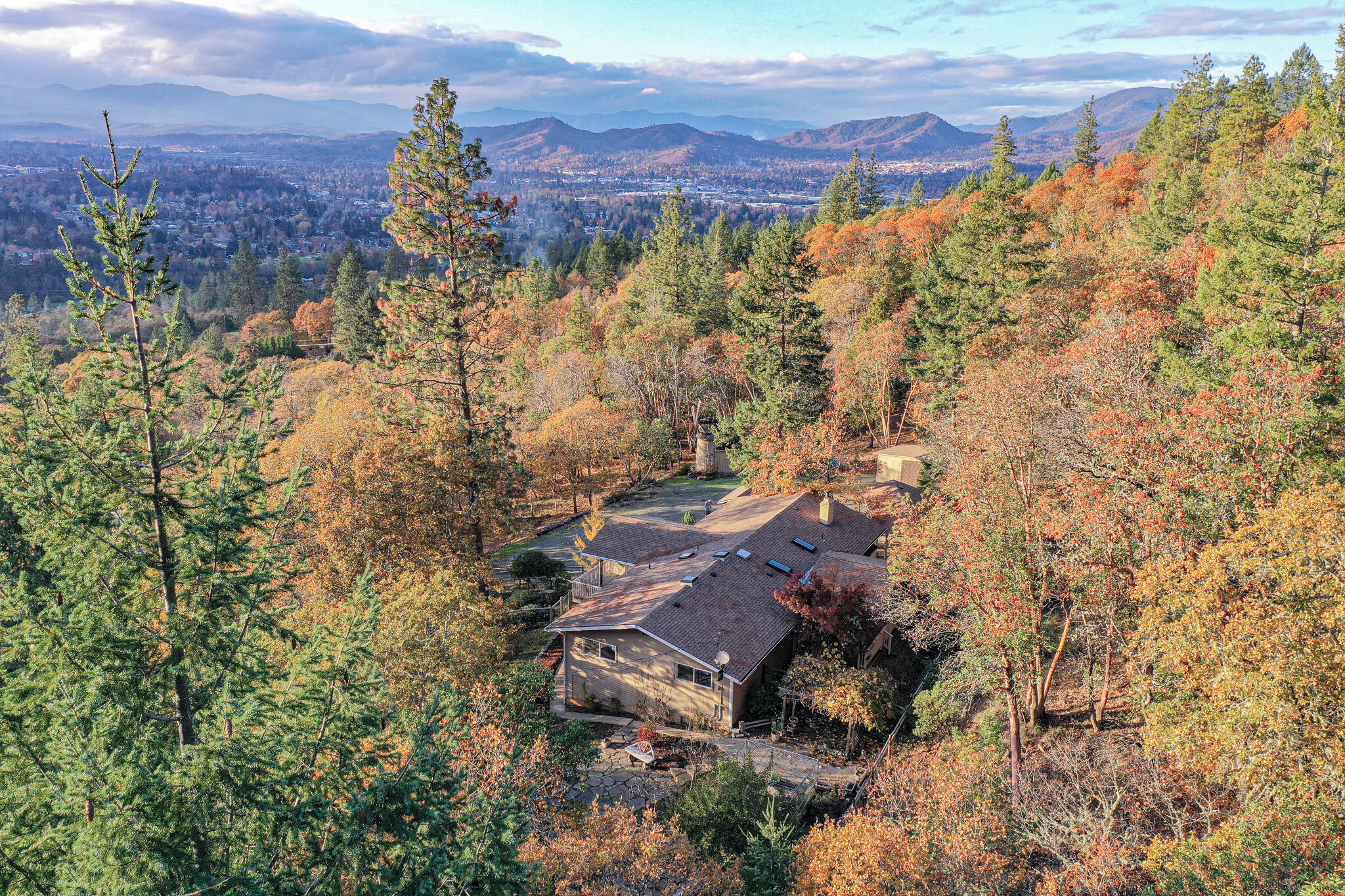 783 Trollview Road Grants Pass, OR 97527 - Photo 13 of 49 DJI_0162