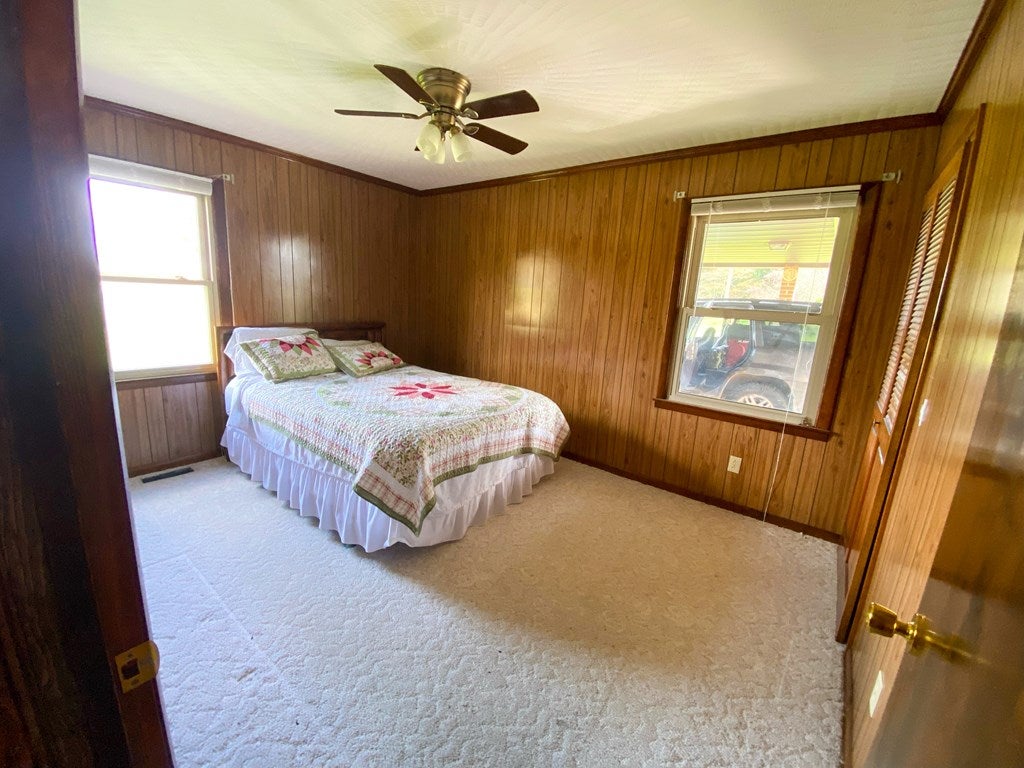 538 Davis Valley Road Atkins, VA 24311 - Photo 21 of 48 Gallery Image 21