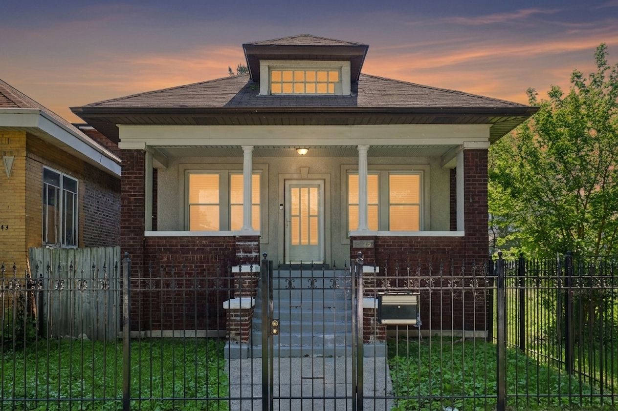 7545 South Ridgeland Avenue Chicago, IL 60649 - Photo 1 of 25