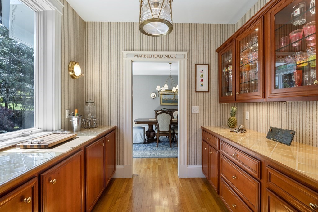 25 Foster Street Marblehead, MA 01945 - Photo 14 of 42