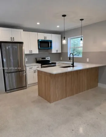 $2,100 | 1140 Northeast 24th Avenue, Unit 1, Pompano Beach, FL 33062