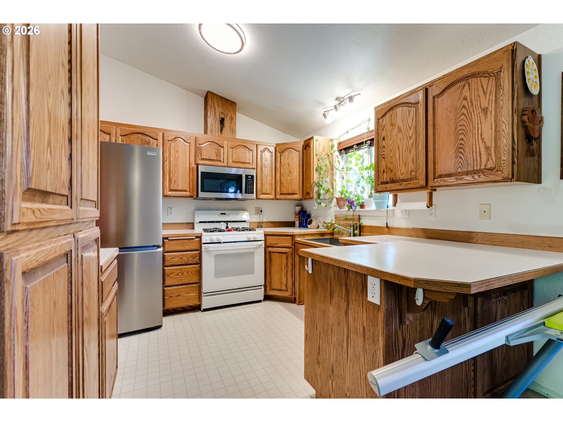 4665 Holly Street Springfield, OR 97478 - Photo 14 of 39