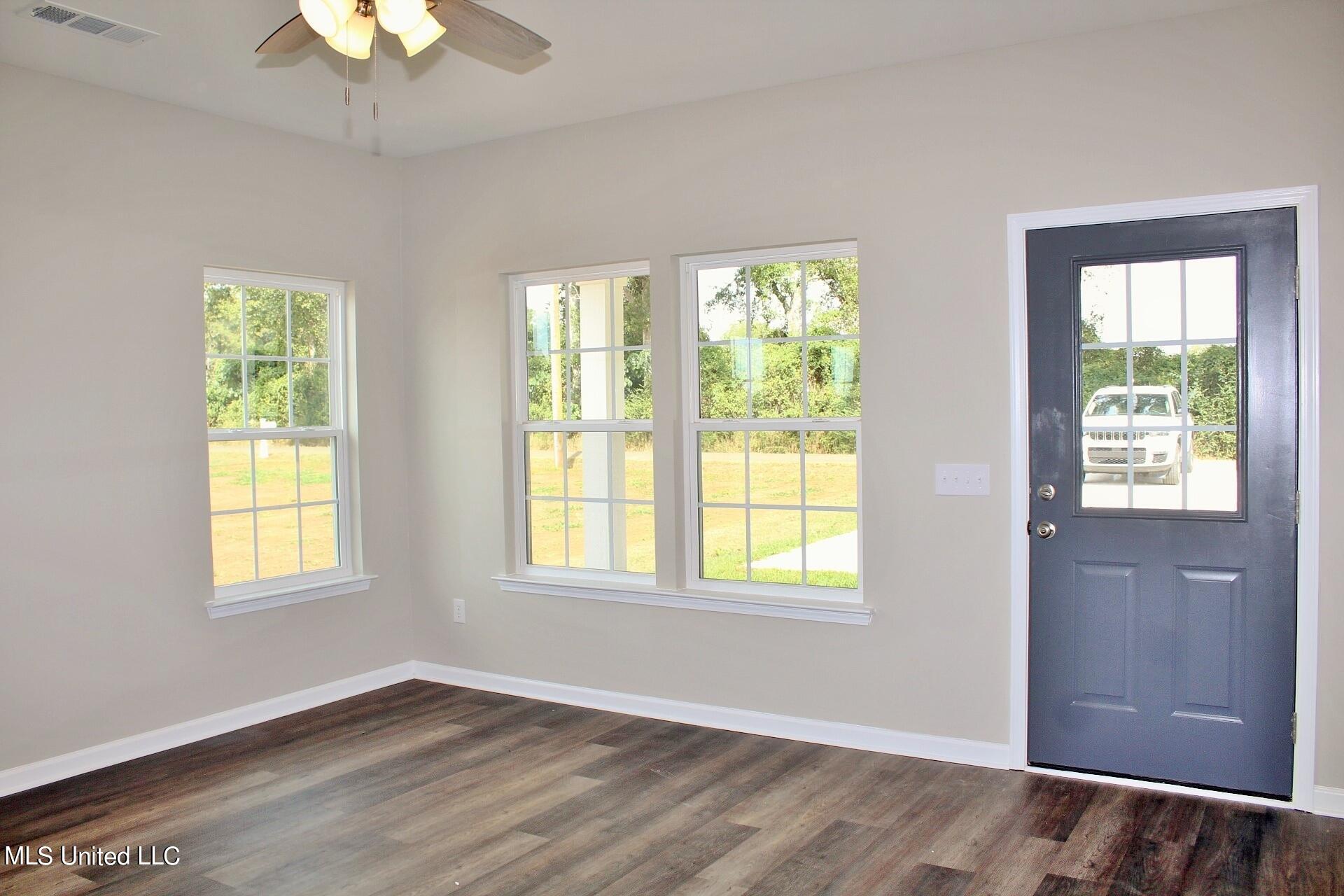 2-Living Room