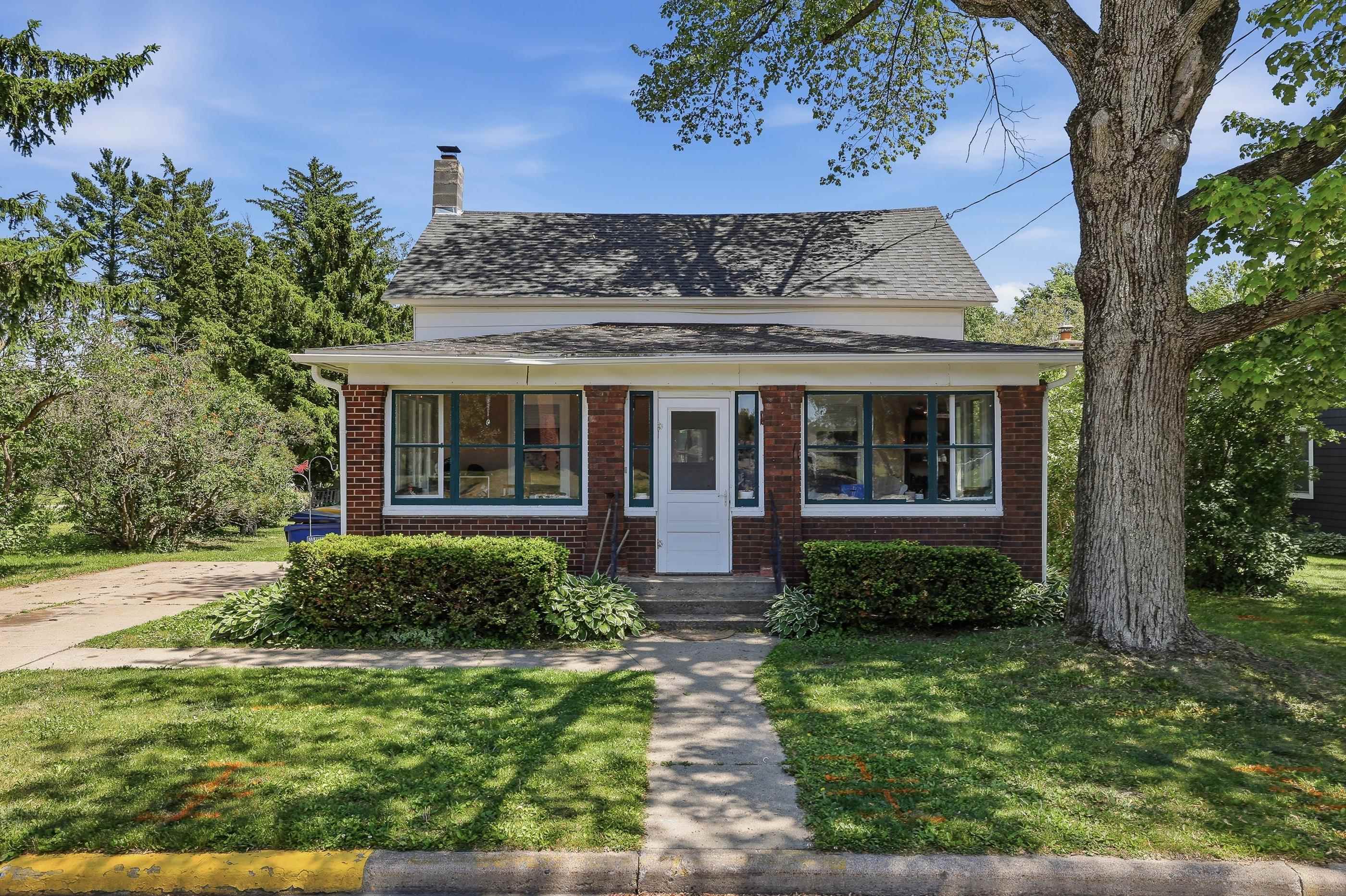 338 North Main Street Amherst, WI 54406 - Photo 2 of 57