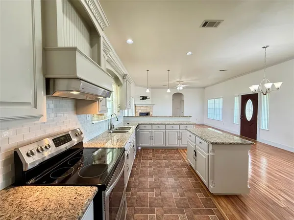 $2,449 | 487 County Road 2622, Decatur, TX 76234