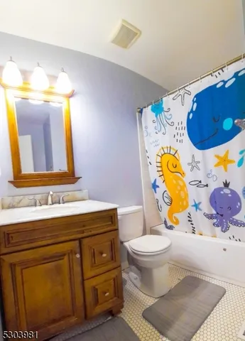 $2,850 | 440 Aldeburgh Avenue, Somerset, NJ 08873