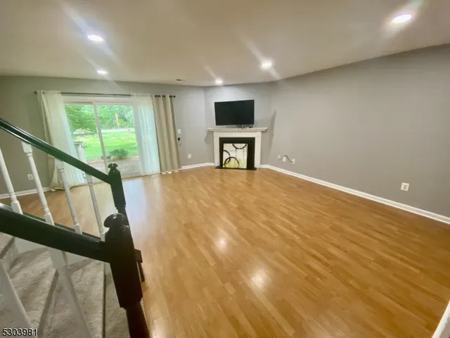 $2,850 | 440 Aldeburgh Avenue, Somerset, NJ 08873