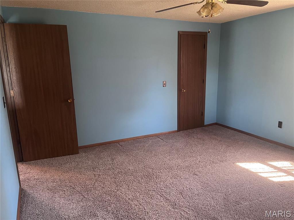 238 North Main Street Hillsboro, IL 62049 - Photo 11 of 18