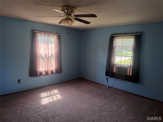 $74,900 | 238 North Main Street, Hillsboro, IL 62049