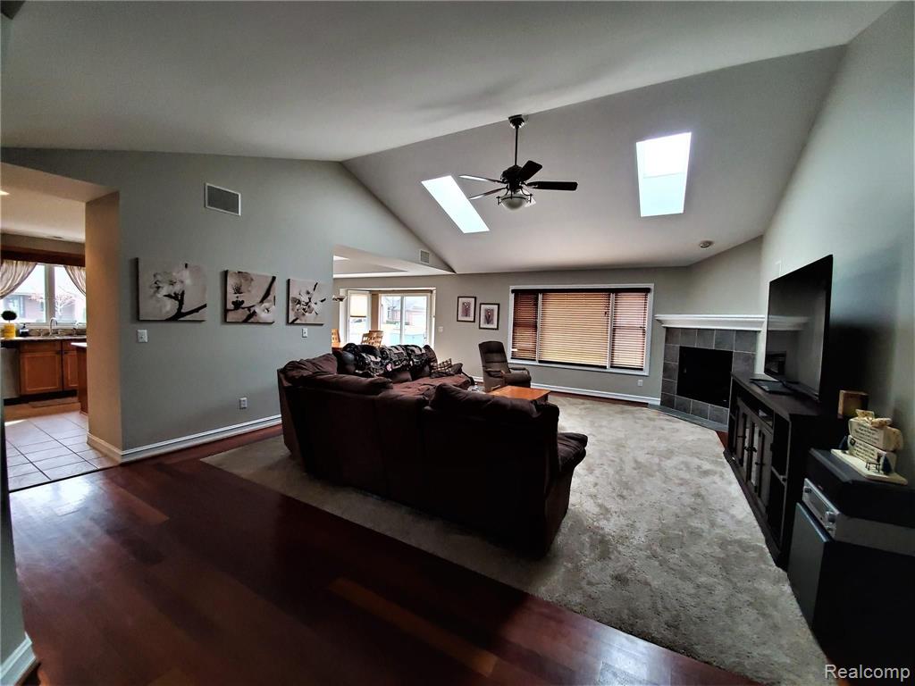 22702 Brantingham Road Macomb, MI 48044 - Photo 20 of 61