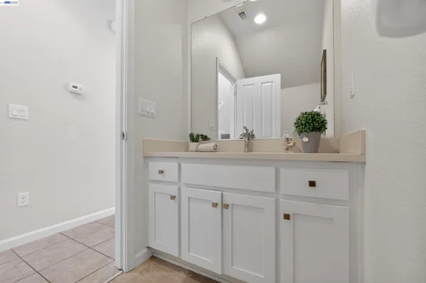 $780,000 | 1005 South Fowler Lane, Mountain House, CA 95391