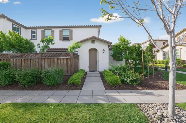 $780,000 | 1005 South Fowler Lane, Mountain House, CA 95391