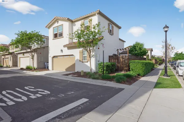 $780,000 | 1005 South Fowler Lane, Mountain House, CA 95391