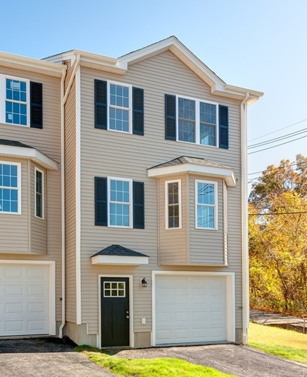 72 Upland Street, Unit A Worcester, MA 01607 - Photo 1 of 17 Gallery Image 1