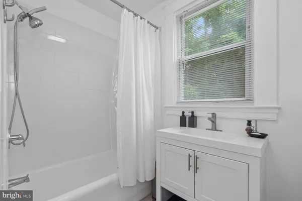 $2,600 | 3904 Gwynns Falls Parkway, Baltimore, MD 21216