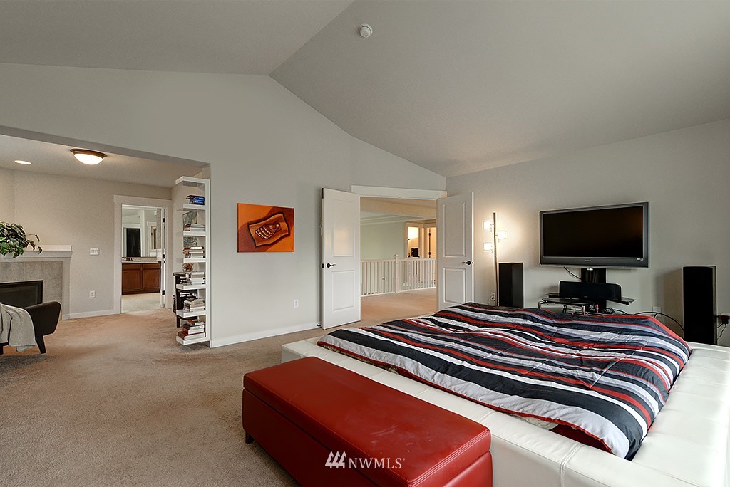 4906 Northeast 25th Street Renton, WA 98059 - Photo 15 of 24 Gallery Image 15
