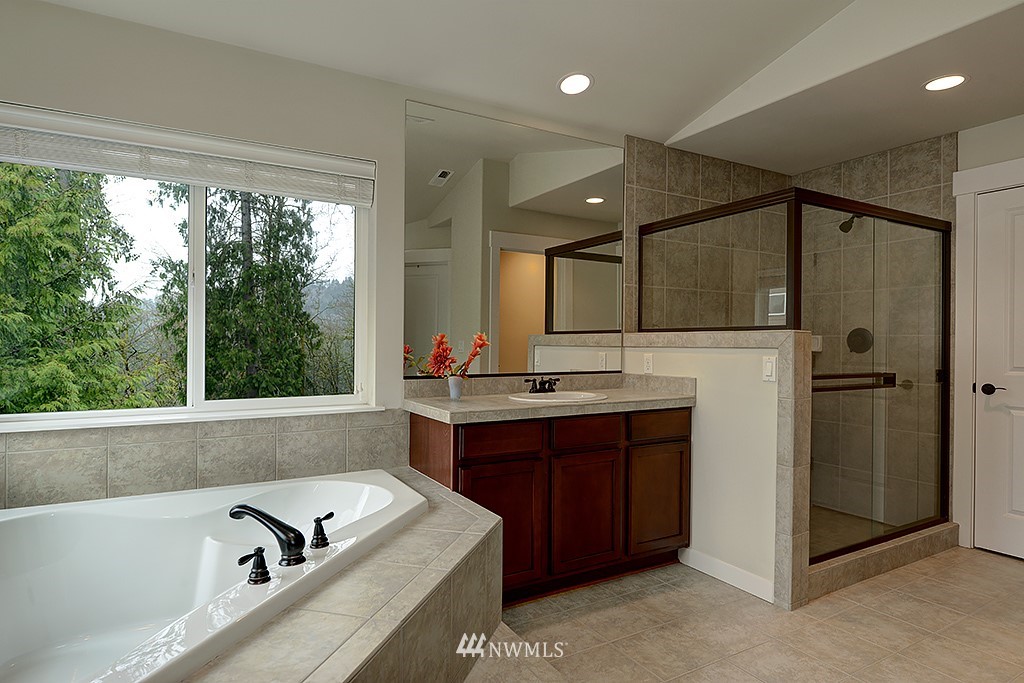 4906 Northeast 25th Street Renton, WA 98059 - Photo 18 of 24 Gallery Image 18