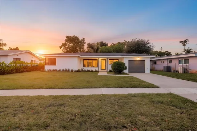 $3,000 | 211 South 57th Terrace, Hollywood, FL 33023