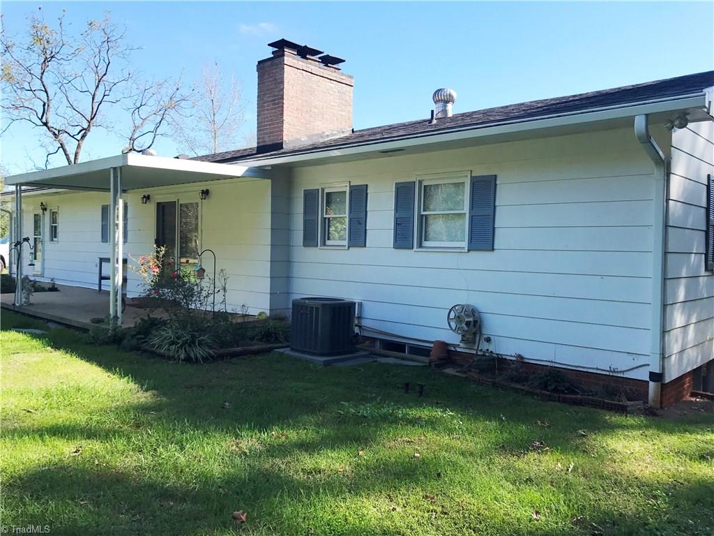 512 West R Gillespie Road Dobson, NC 27017 - Photo 3 of 14 Gallery Image 3
