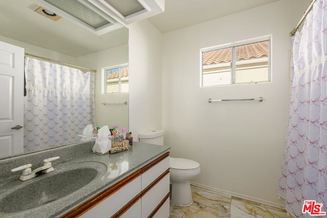 9152 Vincente Way North Hills, CA 91343 - Photo 19 of 22