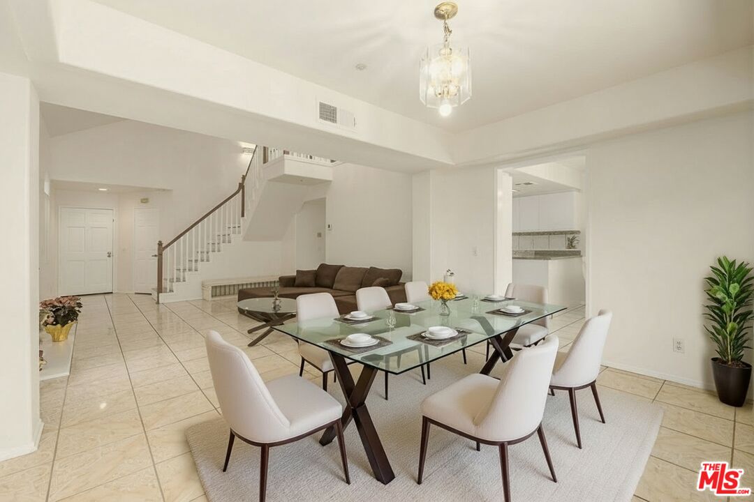 9152 Vincente Way North Hills, CA 91343 - Photo 6 of 22