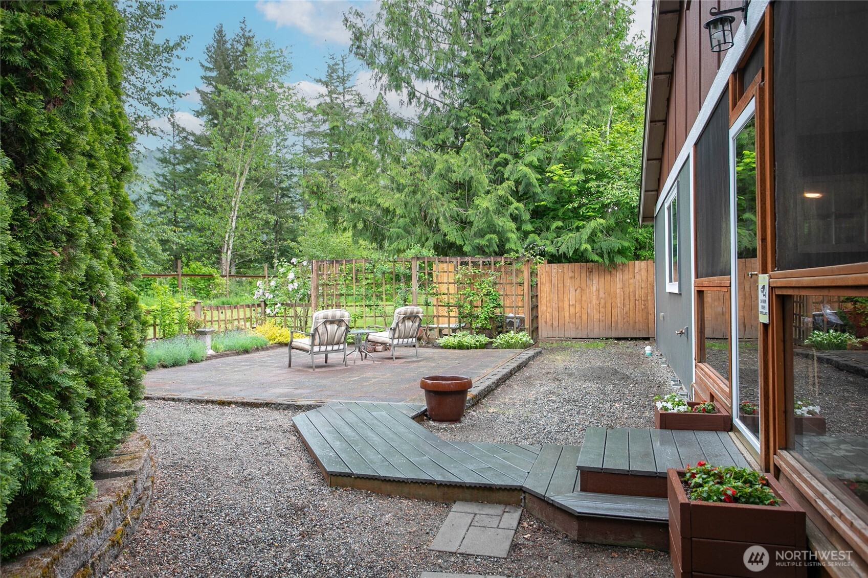 6236 Shamrock Road Maple Falls, WA 98266 - Photo 29 of 40