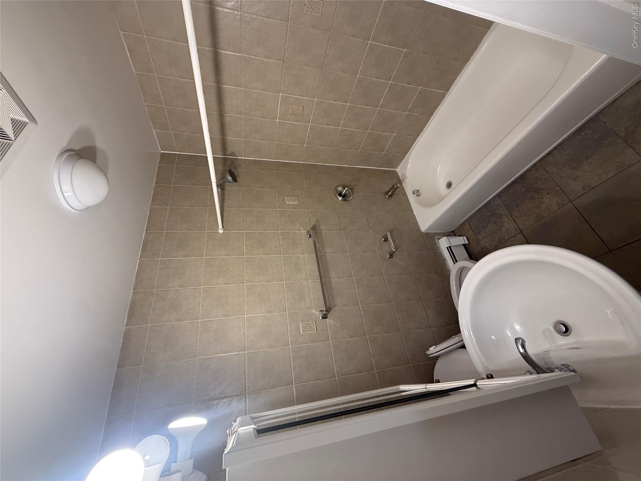 253-22 147th Road, Unit 1 Queens, NY 11422 - Photo 10 of 10