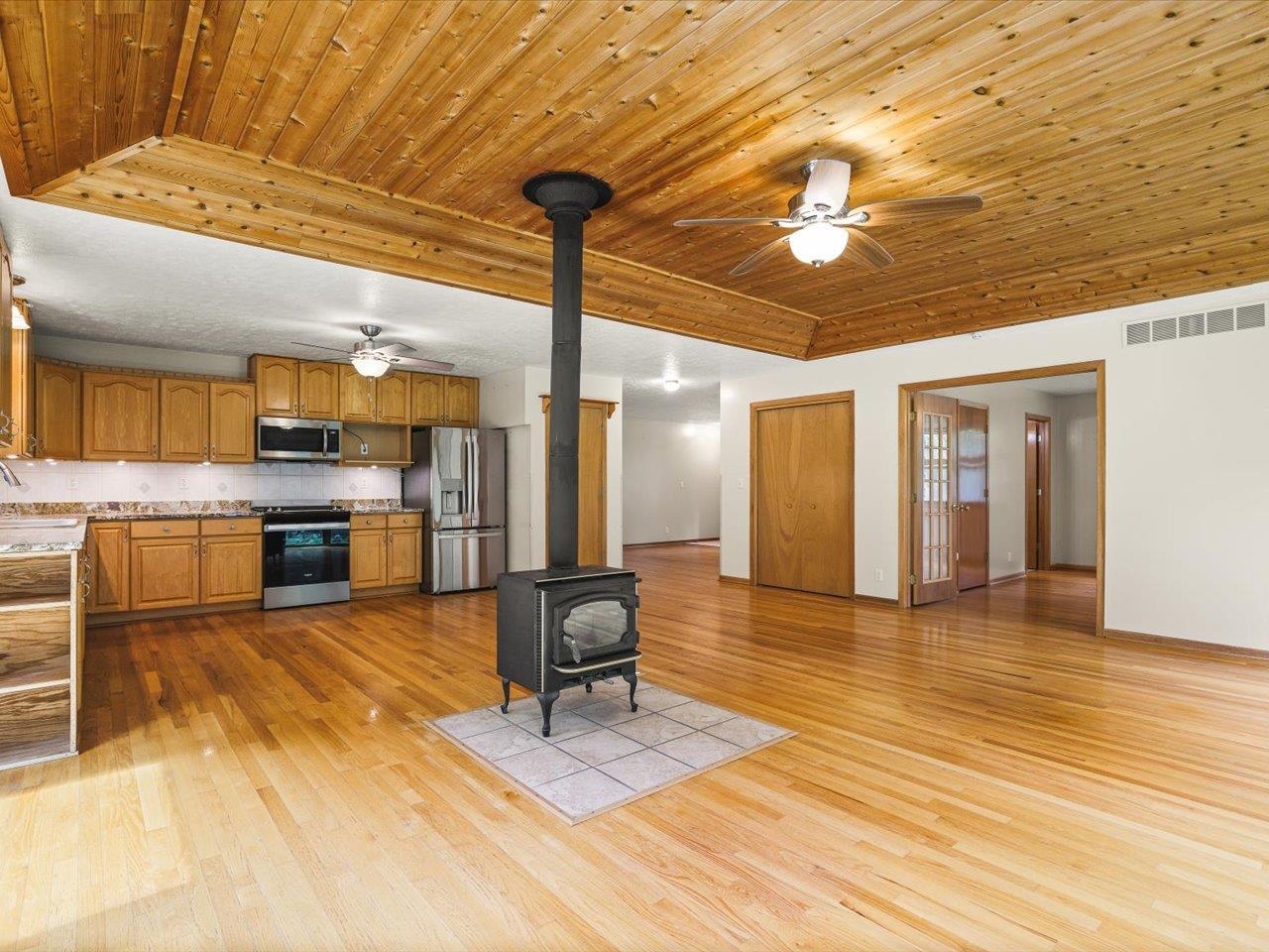 15085 East McNeal Road Monroe Center, IL 61052 - Photo 10 of 75 Gallery Image 10