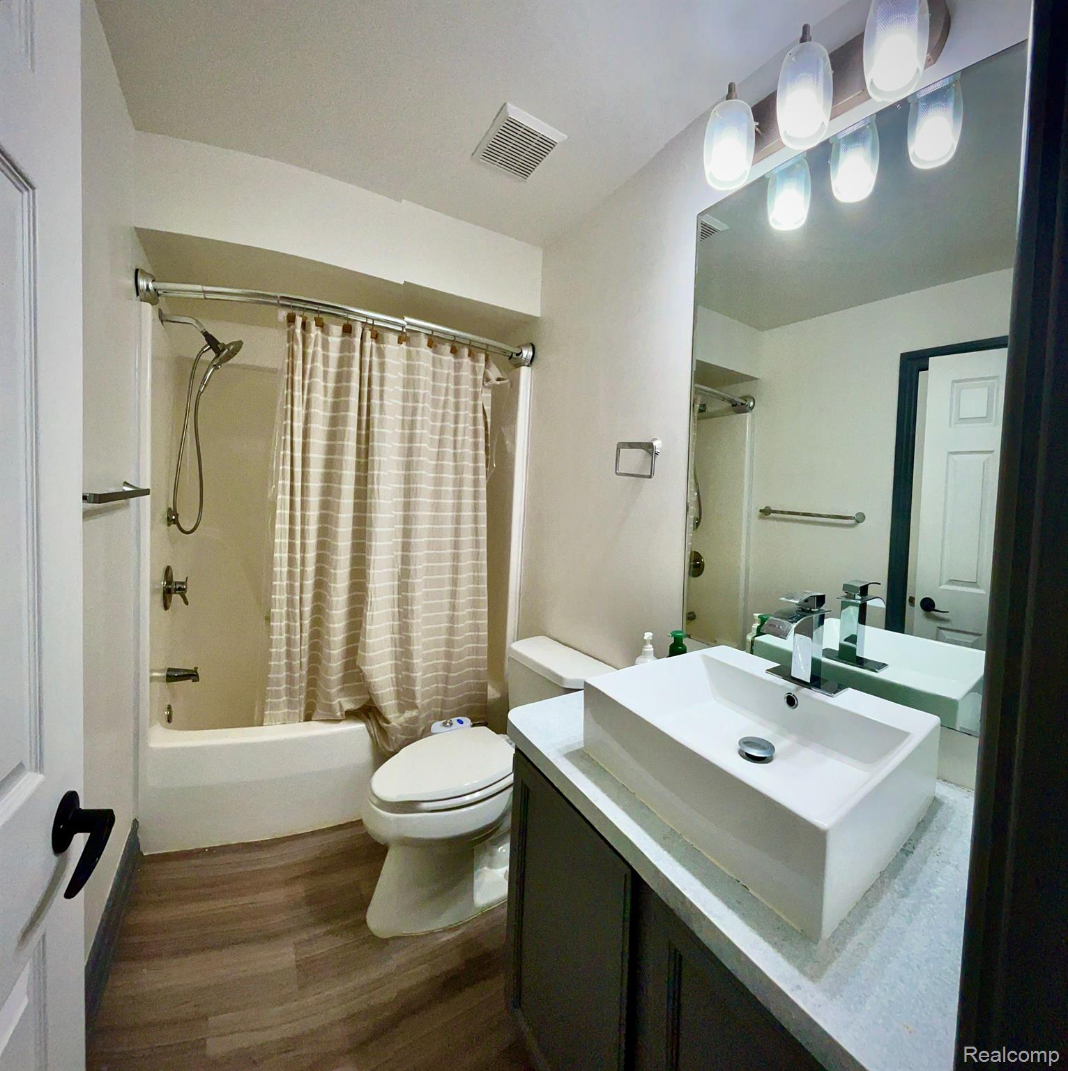 2366 Baldwin Road Grand Blanc, MI 48439 - Photo 17 of 36 Gallery Image 17