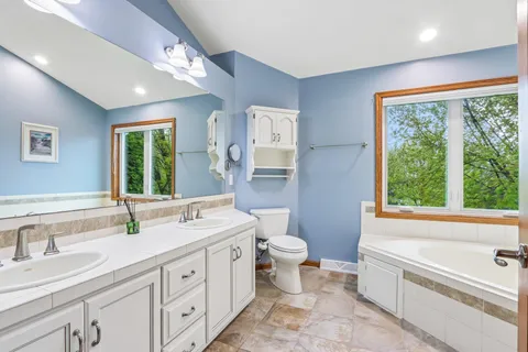$734,900 | N53W26727 Arrowhead Drive, Lisbon, WI 53072