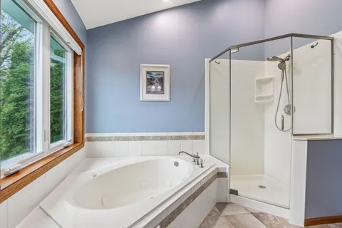 $734,900 | N53W26727 Arrowhead Drive, Lisbon, WI 53072