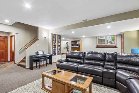 $734,900 | N53W26727 Arrowhead Drive, Lisbon, WI 53072