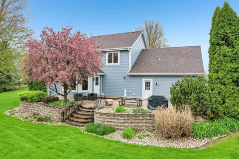 $734,900 | N53W26727 Arrowhead Drive, Lisbon, WI 53072