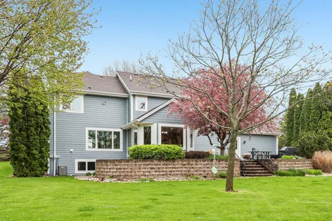 $734,900 | N53W26727 Arrowhead Drive, Lisbon, WI 53072