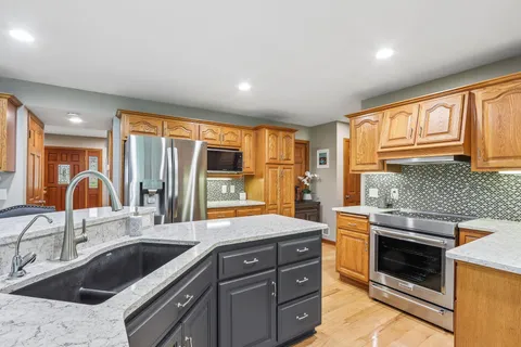 $734,900 | N53W26727 Arrowhead Drive, Lisbon, WI 53072