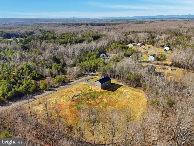 $555,000 | 28549 Eleys Frd Ford, Unit ELEYS, Richardsville, VA 22736