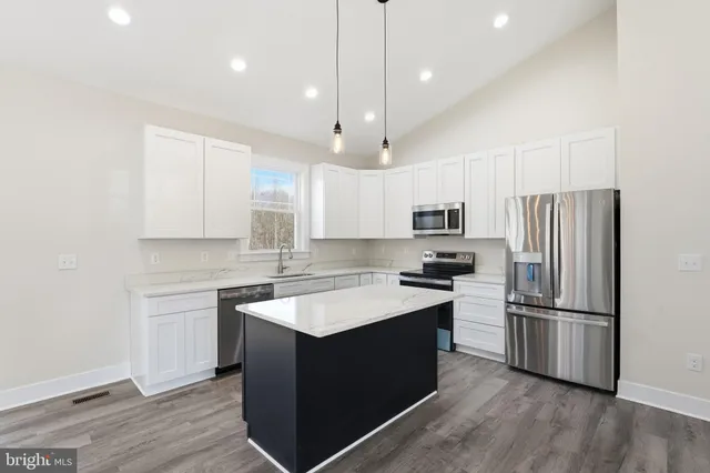 $555,000 | 28549 Eleys Frd Ford, Unit ELEYS, Richardsville, VA 22736