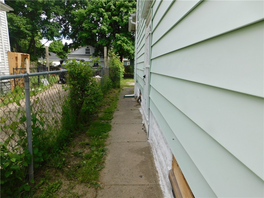 24 Bardin Street Rochester, NY 14615 - Photo 5 of 44