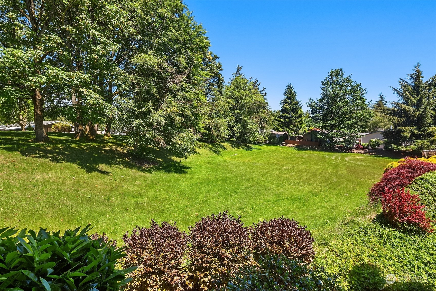 815 Southwest 124th Street, Unit 149 Everett, WA 98204 - Photo 21 of 35 a view of yard with green space